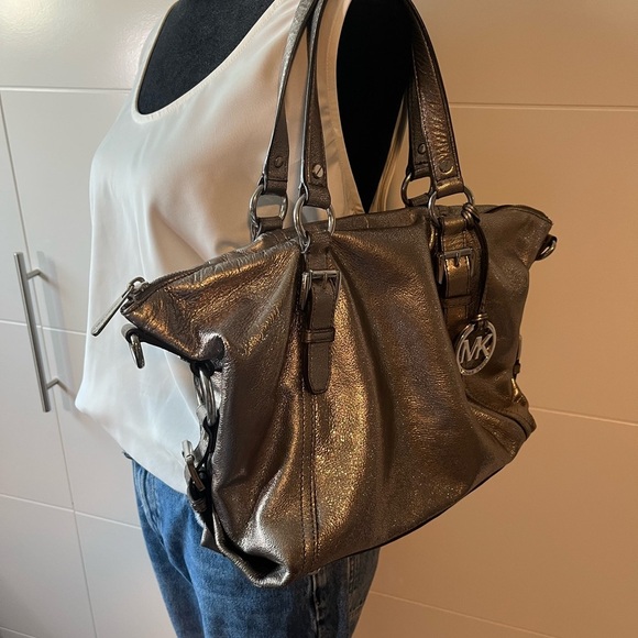 Michael Kors Metallic Purse - Picture 17 of 17